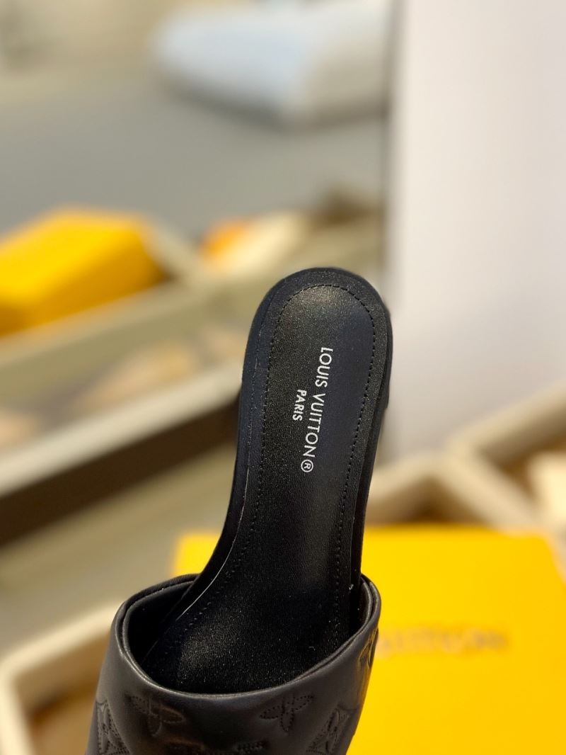 Louis Vuitton Slippers